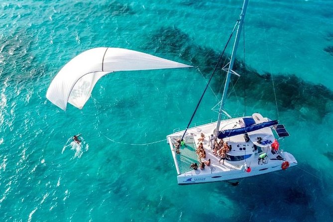 isla mujeres catamaran