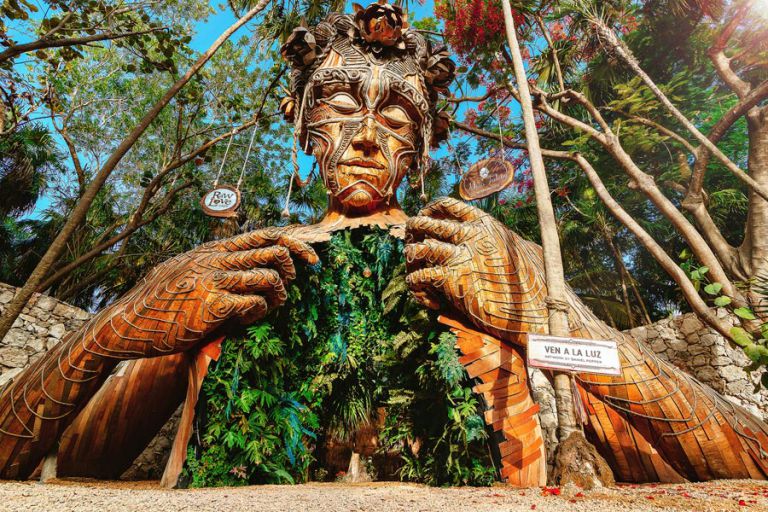 The Giant Sculpture of Tulum Ven a la Luz is back