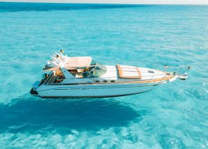 private yacht tours in Cancun